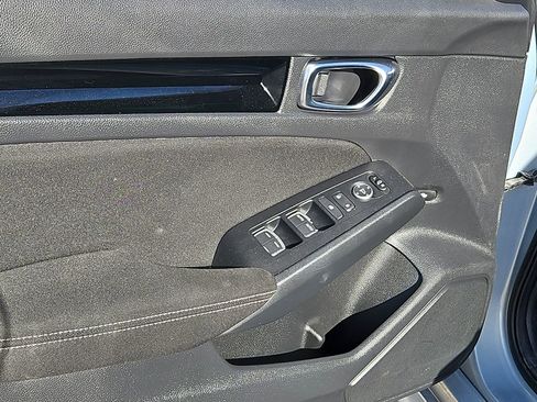 Used 2022 Honda Civic EX image 18