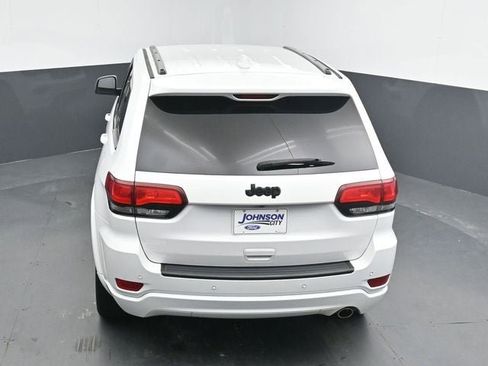 Used 2019 Jeep Grand Cherokee Altitude image 24