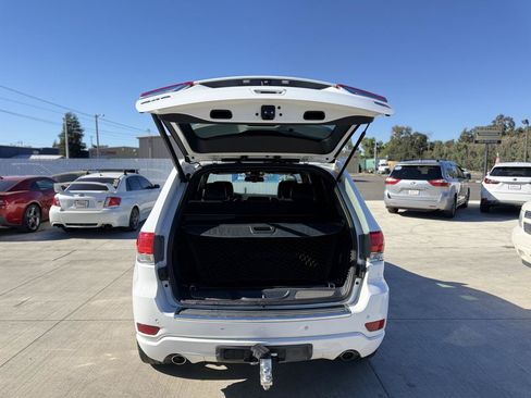Used 2014 Jeep Grand Cherokee Overland AWD/4WD image 5