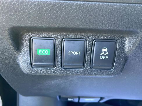 Used 2013 Nissan Sentra SR w/ Driver Pkg FWD image 11