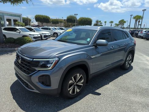Used 2024 Volkswagen Atlas Cross Sport SE FWD image 14