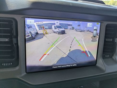 Used 2024 Ford Bronco Outer Banks image 19