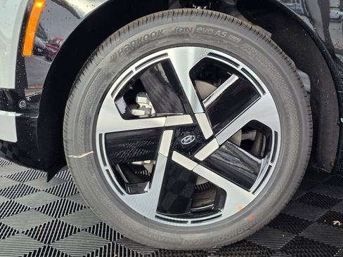 New 2026 Hyundai Ioniq 9 Limited w/ Tow & Go Package image 11