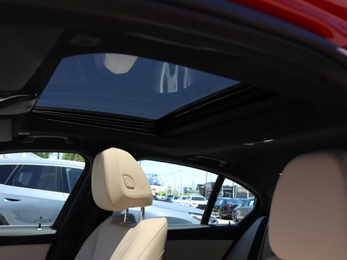 Used 2024 BMW 330i xDrive Sedan image 18