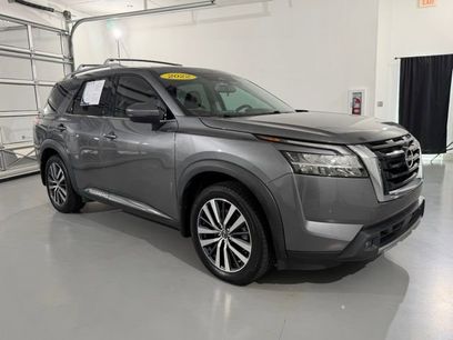 Used 2022 Nissan Pathfinder Platinum w/ Cargo Package