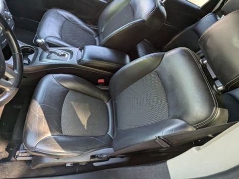 Used 2020 Dodge Journey Crossroad FWD image 17