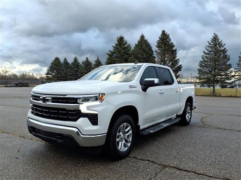 Used 2022 Chevrolet Silverado 1500 LT image 3