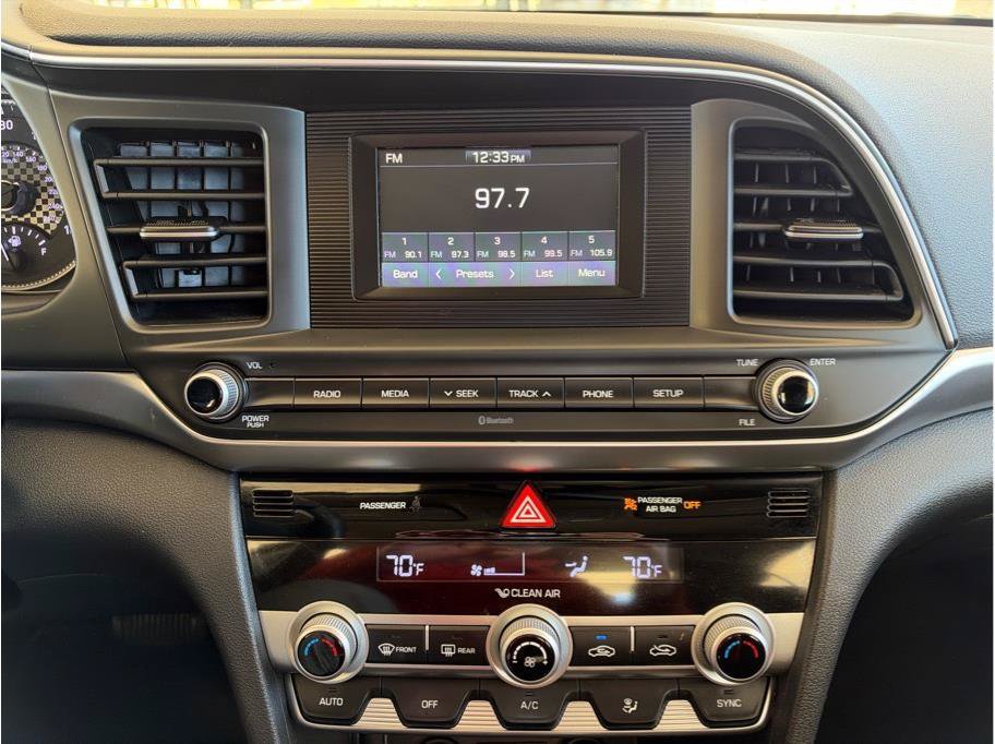 Used 2020 Hyundai Elantra SE w/ Cargo Package (C1) FWD image 19