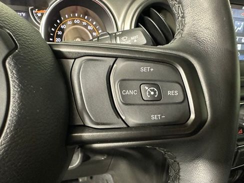 Used 2022 Jeep Wrangler Unlimited Sport AWD/4WD image 16