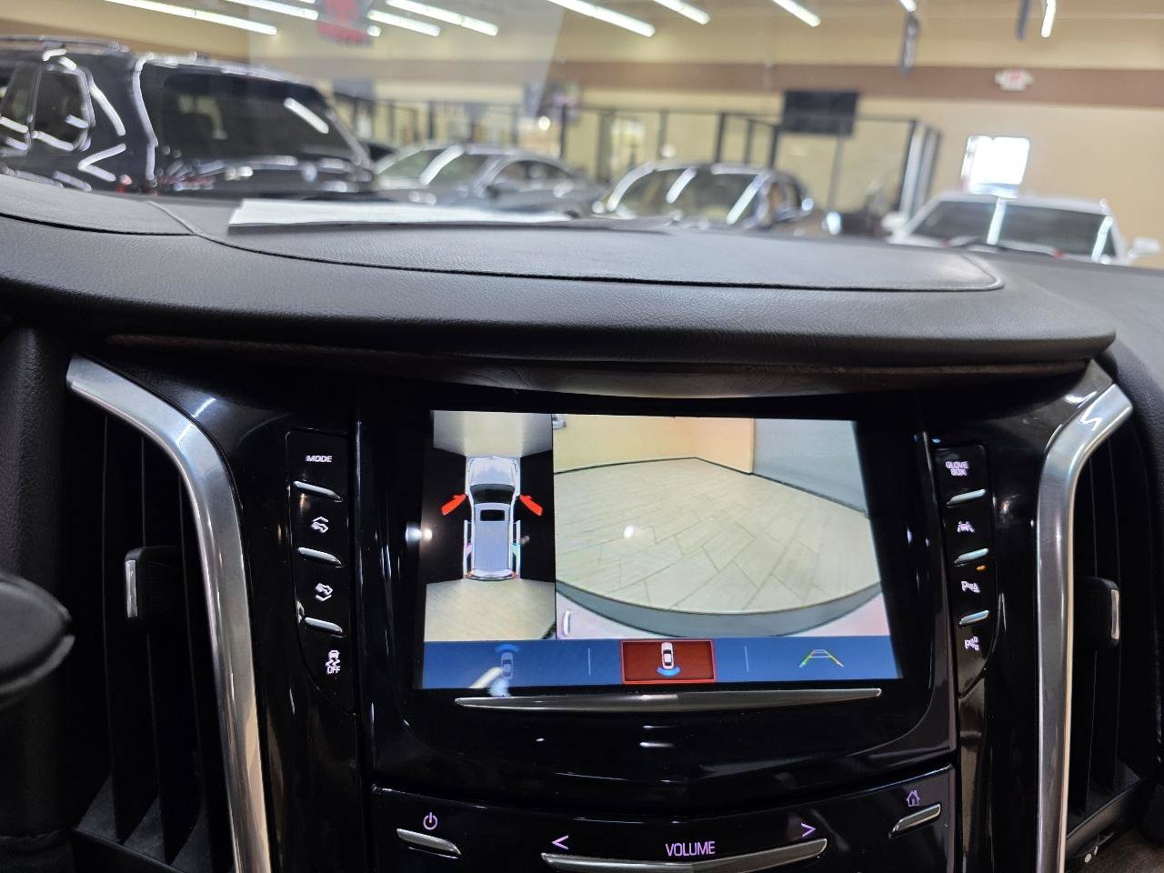 Used 2019 Cadillac Escalade Premium Luxury AWD/4WD image 35