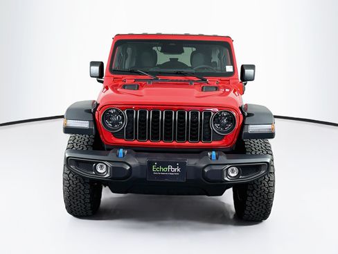 Used 2025 Jeep Wrangler Unlimited Rubicon 4xe w/ Convenience Group AWD/4WD image 2