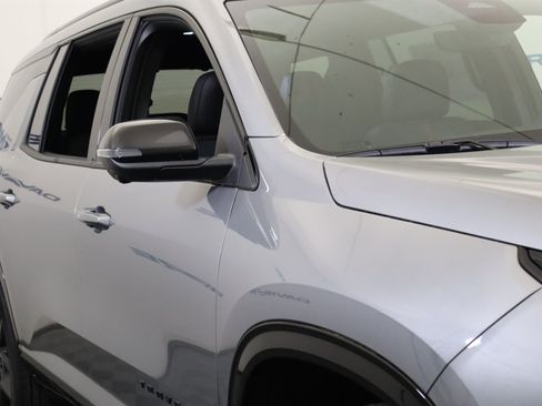 New 2026 Chevrolet Traverse RS FWD image 3
