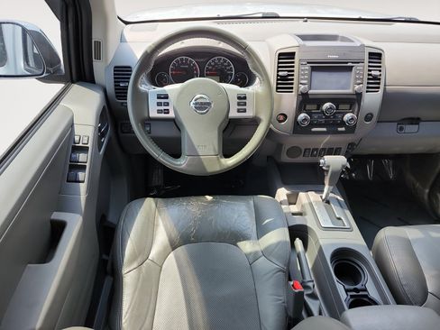 Used 2019 Nissan Frontier SL RWD image 11