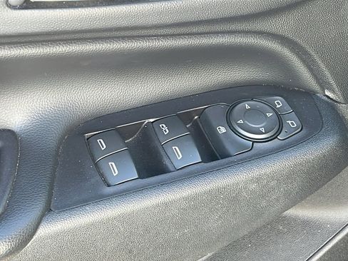 Used 2018 Chevrolet Equinox LT image 12