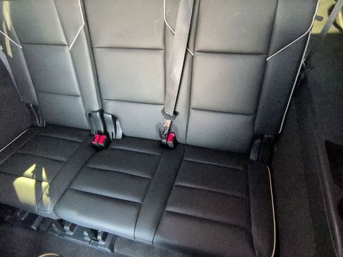 Used 2022 Cadillac Escalade ESV Premium Luxury image 22