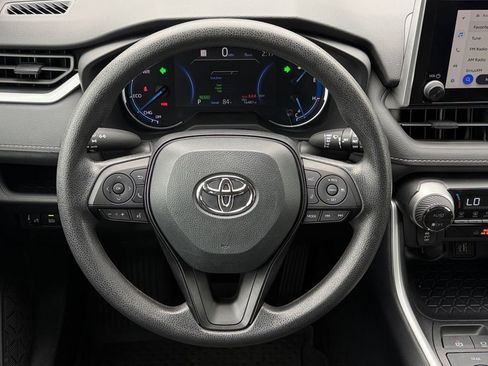 Used 2025 Toyota RAV4 XLE AWD/4WD image 18