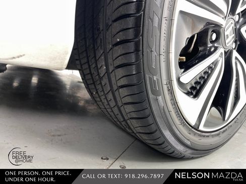 Used 2016 Honda Civic EX-T image 8