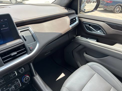 Used 2022 Chevrolet Tahoe LT w/ LT Signature Package RWD image 41