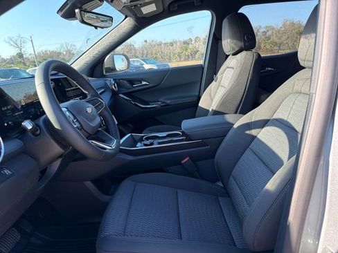 New 2026 Chevrolet Equinox LT w/ Safety and Technology Package FWD image 18