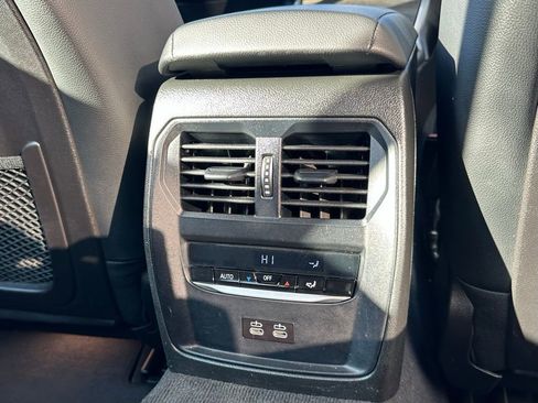 Used 2023 BMW 330i Sedan w/ Driving Assistance Package image 27