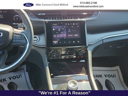 Used 2024 Jeep Grand Cherokee Altitude AWD/4WD image 13