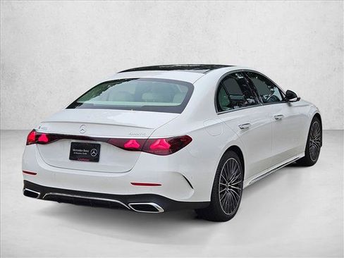 New 2026 Mercedes-Benz E 450 4MATIC Sedan image 5
