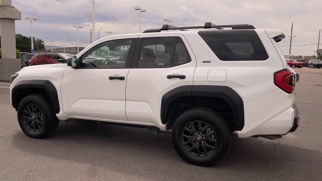 Used 2025 Toyota 4Runner SR5 AWD/4WD image 7