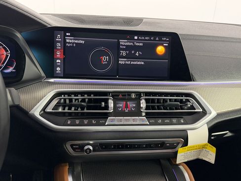 Used 2022 BMW X6 xDrive40i w/ Executive Package image 23