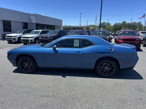 Used 2021 Dodge Challenger SXT w/ Blacktop Package RWD image 4