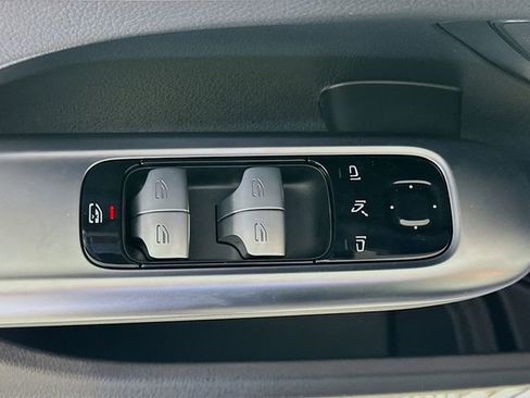 New 2026 Mercedes-Benz C 300 4MATIC Sedan image 17