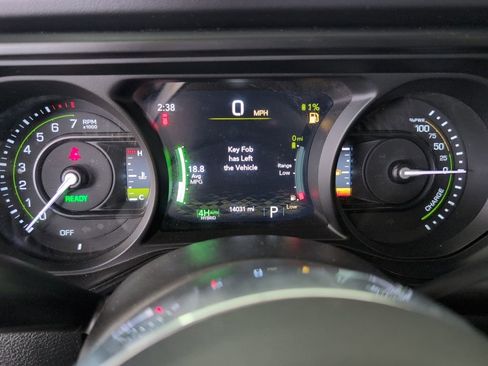 Used 2025 Jeep Wrangler Unlimited Sahara w/ Safety Group image 10