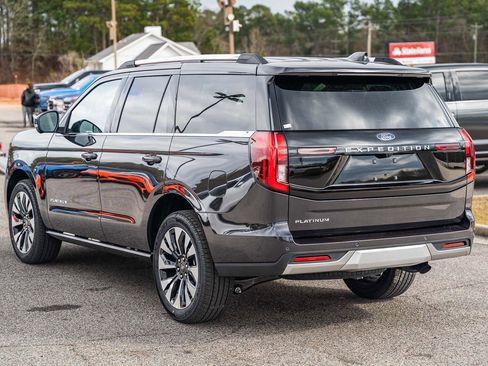 New 2026 Ford Expedition Platinum w/ Driver's Package image 3