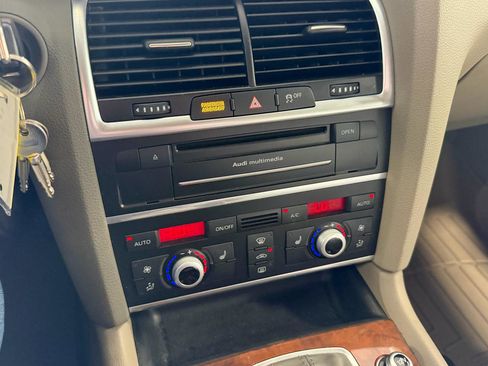 Used 2014 Audi Q7 3.0T Premium AWD/4WD image 29