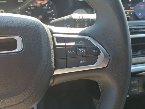 Used 2024 Jeep Compass Latitude AWD/4WD image 22
