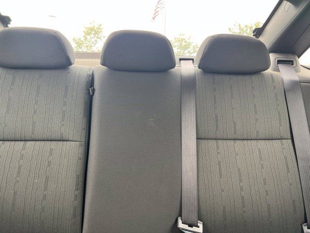 Used 2010 Ford Focus SE FWD image 25