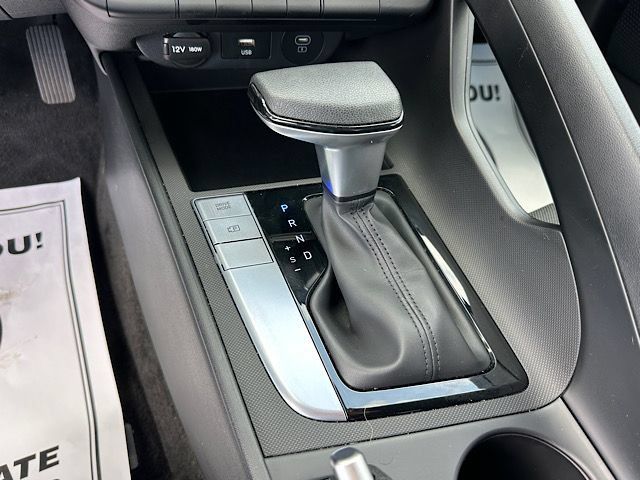Certified 2024 Hyundai Elantra SE FWD image 24