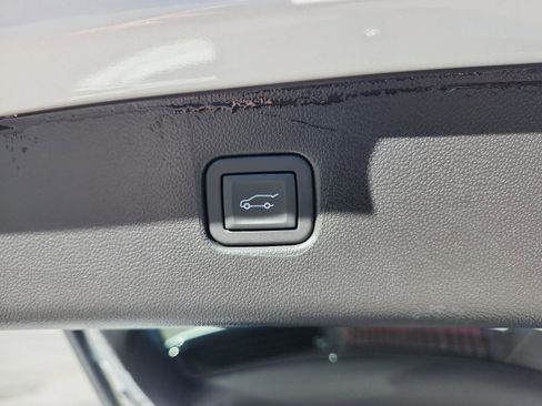 Certified 2023 Chevrolet Blazer Premier image 10