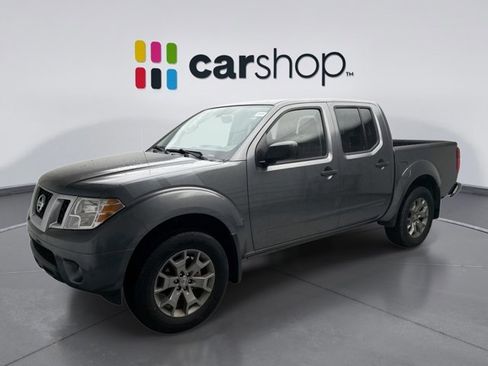 Used 2020 Nissan Frontier SV image 1
