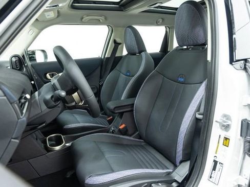 Certified 2025 MINI Cooper S image 22