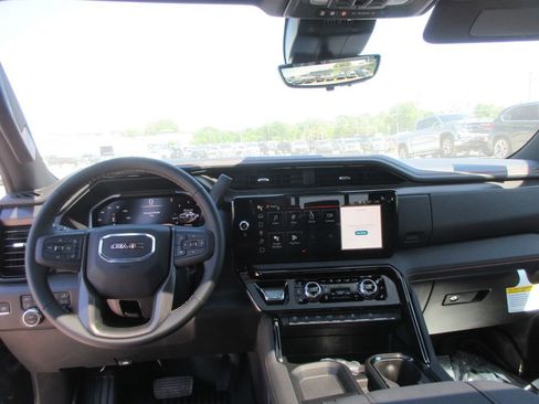 New 2026 GMC Sierra 2500 AT4 w/ AT4 Premium Plus Package AWD/4WD image 17