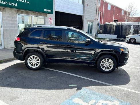 Used 2020 Jeep Cherokee Latitude w/ Cold Weather Group image 8