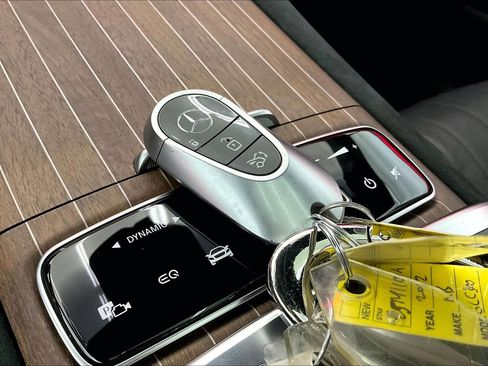 Certified 2023 Mercedes-Benz EQS 580 4MATIC Sedan image 11