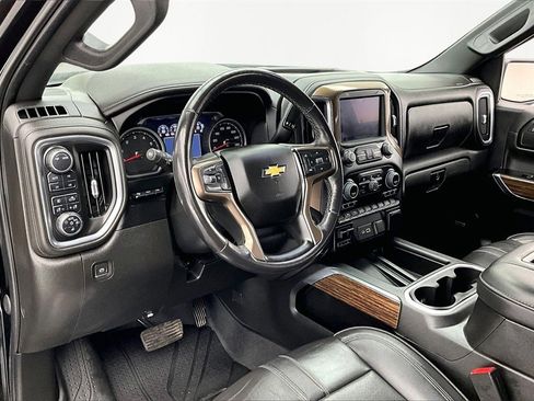 Used 2022 Chevrolet Silverado 1500 High Country w/ Technology Package image 14