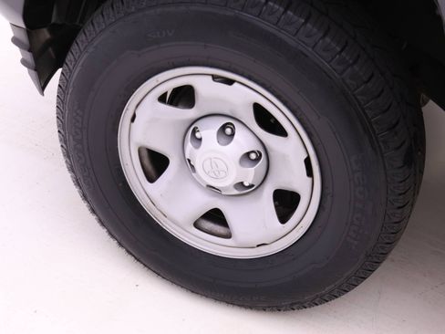 Certified 2022 Toyota Tacoma SR image 15