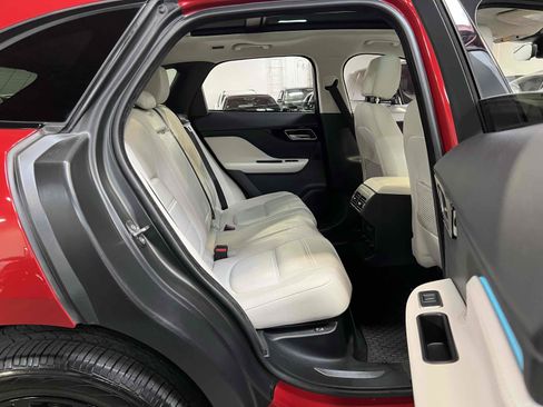 Used 2019 Jaguar F-PACE Prestige image 41