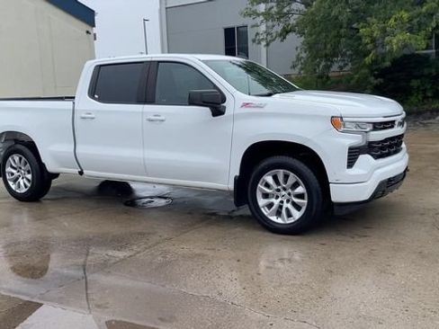 Used 2023 Chevrolet Silverado 1500 RST w/ Z71 Off-Road Package AWD/4WD image 2