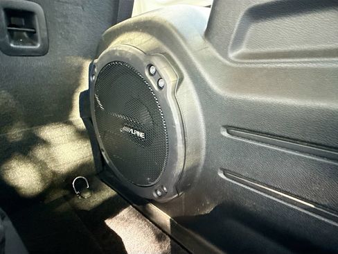 Used 2023 Jeep Wrangler Unlimited Sahara AWD/4WD image 31