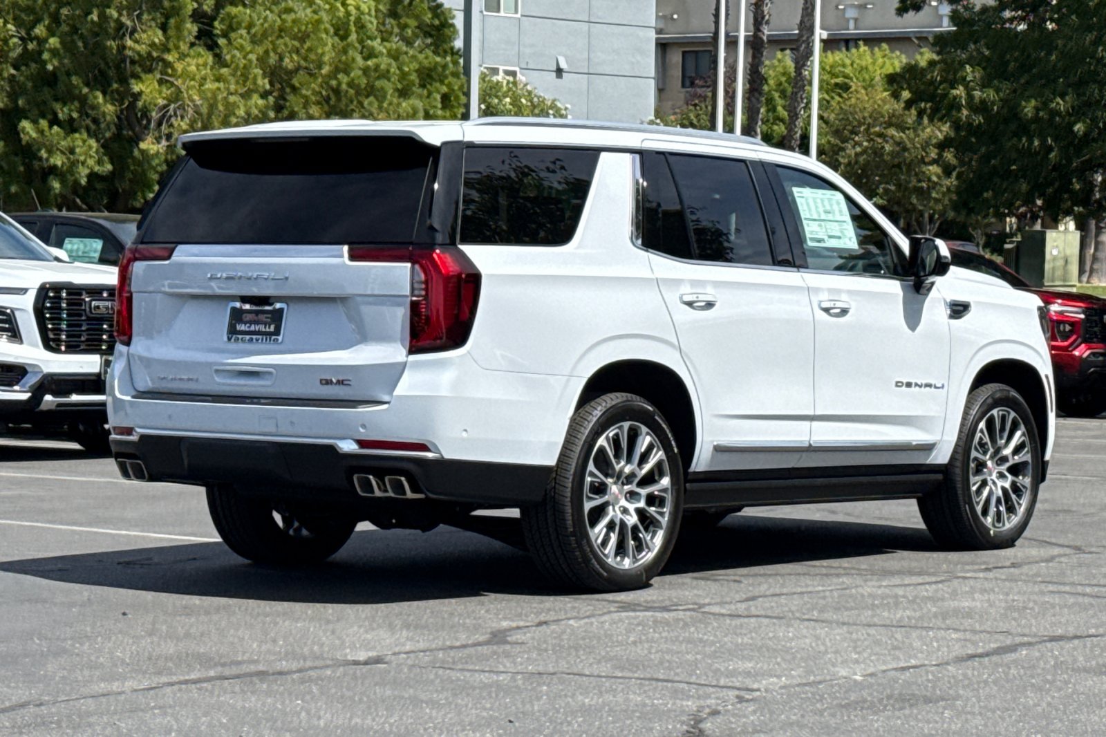 New 2026 GMC Yukon Denali w/ Denali Reserve Package AWD/4WD image 5