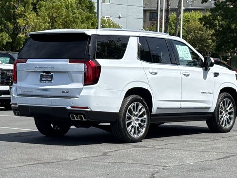 New 2026 GMC Yukon Denali w/ Denali Reserve Package AWD/4WD image 5