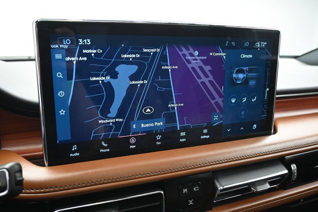 Used 2023 Lincoln Nautilus Reserve FWD image 14